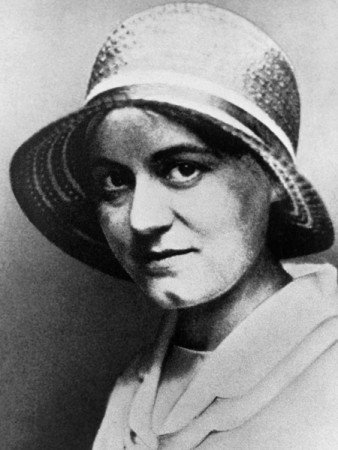 Edith Stein, circa 1920 (age c. 28)